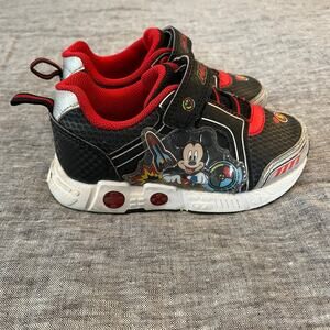 Mickey Mouse Toddler 8 Velcro Sneakers